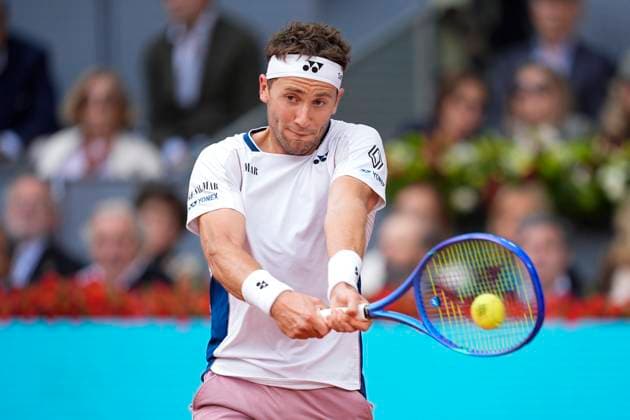 May 4, 2025, Madrid, Madrid, Spain: Casper Ruud of Norway in action against Jack Draper of Great Britain during the Men Singles Final of Mutua Madrid Open 2025 - ATP, Tennis Herren Masters 1000 celebrated at Caja Magica on May 04, 2025 in Madrid, Spain. Madrid Spain - ZUMAa181 20250504_zaa_a181_292 Copyright: xOscarxJ.xBarrosox