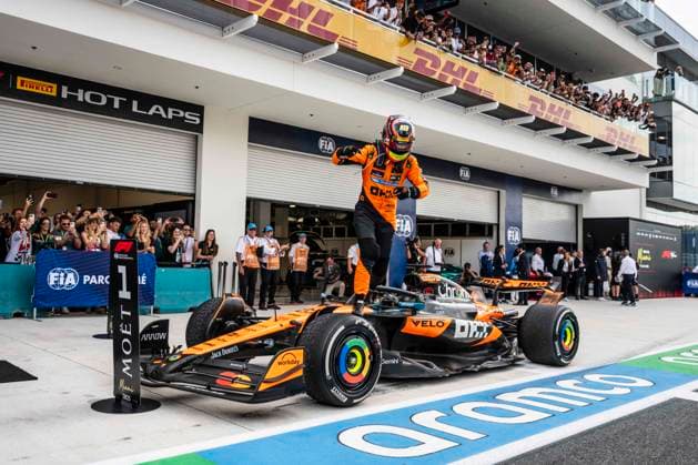 F1 - MIAMI GRAND PRIX 2025 PIASTRI Oscar (aus), McLaren F1 Team MCL39, portrait, celebrates victory during the Formula 1 Crypto.com Miami Grand Prix 2025, 6th round of the 2025 FIA Formula One World Championship, WM, Weltmeisterschaft from May 2 to 4, 2025 on the Miami International Autodrome, in Miami Gardens, Florida, United States of America - Miami GardensUnited States Copyright: xCharlyxLopezx