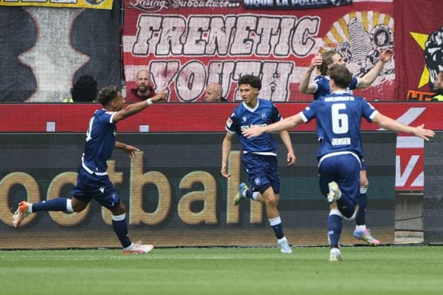 04.05.2025, Fussball, Herren, 2. Bundesliga, Saison 2024 2025, Karlsruher SC - 1. FC Kaiserslautern, Torjubel zum 1:0, Torschütze: Louey Ben Farhat (Karlsruher SC) Karlsruhe BBBank Wildpark Baden-Württemberg Deutschland (DE)