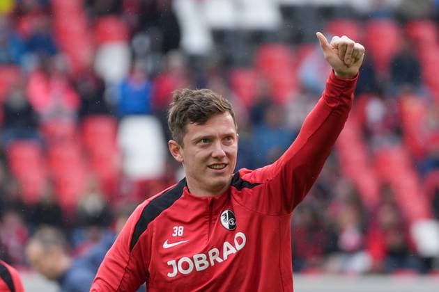 Michael Gregoritsch (SC Freiburg, 38) , Deutschland, Fussball, 1. Bundesliga, 32.Spieltag, 2024 2025, SC Freiburg vs. Bayer 04 Leverkusen, 04.05.2025, Europa-Park Stadion, Freiburg, Deutschland DFL REGULATIONS PROHIBIT ANY USE OF PHOTOGRAPHS AS IMAGE SEQUENCES AND OR QUASI-VIDEO. Freiburg Europa-Park Stadion Baden-Württemberg Deutschland *** Michael Gregoritsch SC Freiburg, 38 , Germany, Soccer, 1 Bundesliga, 32 Matchday, 2024 2025, SC Freiburg vs Bayer 04 Leverkusen, 04 05 2025, Europa Park Stadion, Freiburg, Germany DFL REGULATIONS PROHIBIT ANY USE OF PHOTOGRAPHS AS IMAGE SEQUENCES AND OR QUASI VIDEO Freiburg Europa Park Stadion Baden Württemberg Germany Copyright: xArnexAmbergx