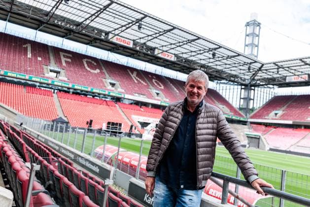 1. FC Köln Pressekonferenz Vorstellung Friedhelm Funkel; 05.05.2025 Friedhelm Funkel (Cheftrainer 1. FC Köln), posiert im Stadion Pressekonferenz 1. FC Köln Vorstellung Friedhelm Funkel als neuer Cheftrainer; Geissbockheim, 05.05.2025