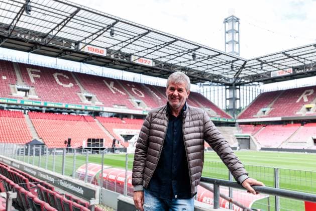 1. FC Köln Pressekonferenz Vorstellung Friedhelm Funkel; 05.05.2025 Friedhelm Funkel (Cheftrainer 1. FC Köln), posiert im Stadion Pressekonferenz 1. FC Köln Vorstellung Friedhelm Funkel als neuer Cheftrainer; Geissbockheim, 05.05.2025