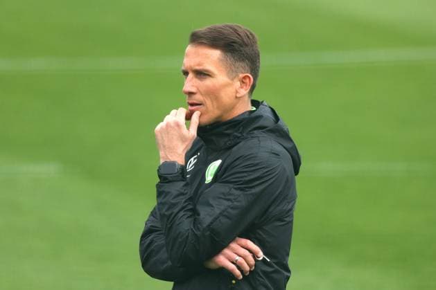 VfL Training Wolfsburg, 05.05.2025, FUßBALL - VfL Wolfsburg, Training, 1. Bundesliga, Saison 2024 25. Interimstrainer Daniel Bauer (VfL Wolfsburg) Wolfsburg