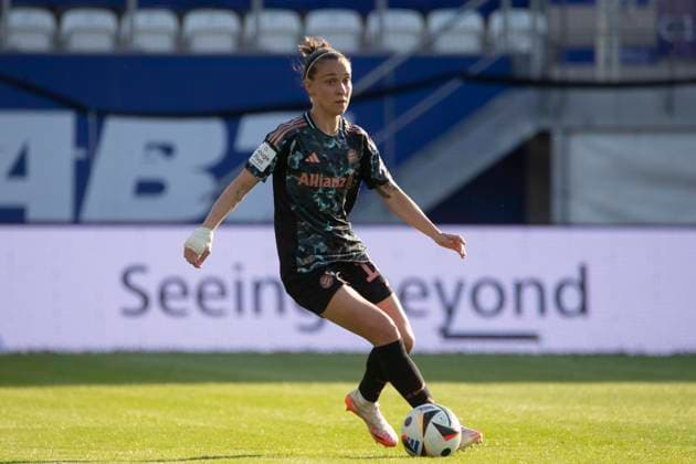 GER, Jena, Fußballl, Google Pixel Frauen Bundesliga, 21. Spieltag, FC Carl-Zeiss Jena vs. FC Bayern Muenchen im Bild v.l.: Julia Zigiotti Olme (FC Bayern 16), Freisteller 05.05.2025, Ernst-Abbe Sportfeld Jena DFL DFB REGULATIONS PROHIBIT ANY USE OF PHOTOGRAPHS AS IMAGE SEQUENCES AND OR QUASI-VIDEO, Copyright: HMBxMedia PaulxFritz