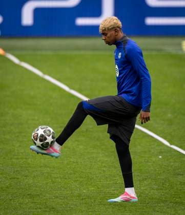 Barcelona training session Lamine in action during the training session at the San Siro stadium, in Milan, today May 5, 2025. Copyright: xx 0L3A7566