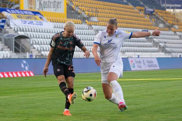 GER, Jena, Fußballl, Google Pixel Frauen Bundesliga, 21. Spieltag, FC Carl-Zeiss Jena vs. FC Bayern Muenchen im Bild v.l.: Pernille Harder (FC Bayern 21), Toma Ihlenburg (FC Carl-Zeiss Jena 03), Zweikampf 05.05.2025, Ernst-Abbe Sportfeld Jena DFL DFB REGULATIONS PROHIBIT ANY USE OF PHOTOGRAPHS AS IMAGE SEQUENCES AND OR QUASI-VIDEO, Copyright: HMBxMedia PaulxFritz