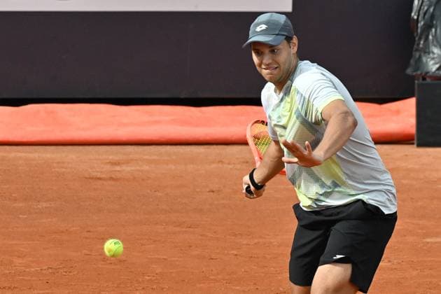 5th May 2025; Foro Italico, Rome, Italy: ATP, Tennis Herren 1000 Masters Rome, Qualifying Day 1; Pavel Kotov of Russia in action during the qualification match  ActionPlus12783061 AllShotLive