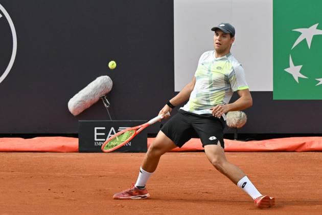5th May 2025; Foro Italico, Rome, Italy: ATP, Tennis Herren 1000 Masters Rome, Qualifying Day 1; Pavel Kotov of Russia in action during the qualification match  ActionPlus12783065 AllShotLive