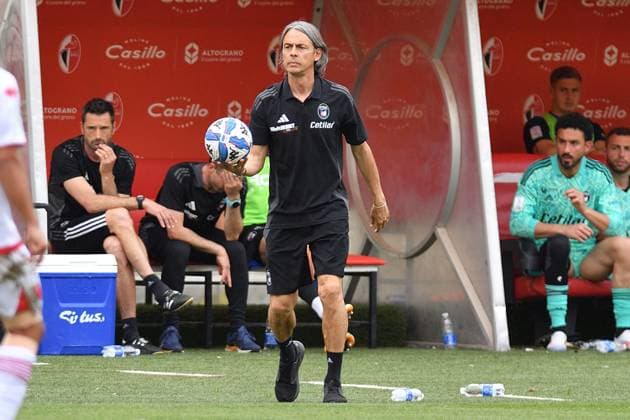 CALCIO - Serie B - SSC Bari vs AC Pisa Head coach of Pisa Filippo Inzaghi during SSC Bari vs AC Pisa, Italian soccer Serie B match in Bari, Italy, May 04 2025 Bari Italy  Copyright: xIPAxSport ABACAx