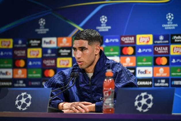 Fußball, CL, Paris St. Germain Pressekonferenz PSG presser before facing Arsenal - FA Paris Saint-Germain’s defender Achraf Hakimi speaks during a press conference, PK, Pressekonferenz at the PSG Campus on May 6, 2025, before the UEFA Champions League football match between Paris Saint-Germain and Arsenal FC at the Parc des Princes Stadium in Paris on May 7, 2025. Photo by Firas Abdullah ABACAPRESS.COM Paris Ile-de-France France  Copyright: xAbdullahxFiras ABACAx