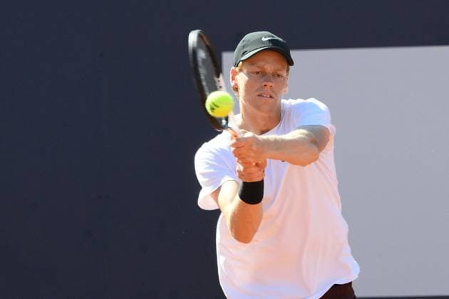 TENNIS - Internazionali di Tennis - Internazionali BNL d Italia Jannik Sinner during training after the disqualification of the ATP, Tennis Herren Master 1000 Internazionali BNL d Italia tournament at Foro Italico on May 6, 2025. ( Photo by Fabrizio Corradetti LiveMedia ) Rome Italy  Copyright: xIPAxSport ABACAx