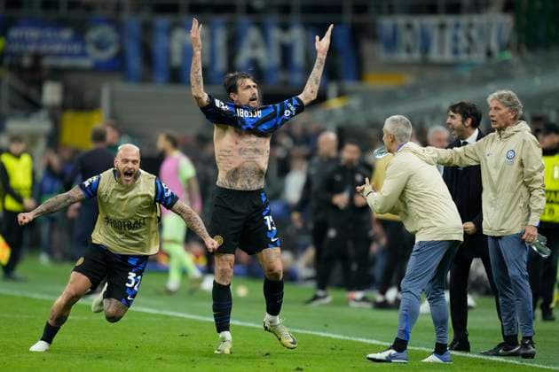 FC Internazionale Milano v FC Barcelona, Barca - UEFA Champions League 2024 25 Semi Final Second Leg Francesco Acerbi centre-back of Internazionale and Italy celebrates after scoring his sides first goal during the UEFA Champions League 2024 25 Semi Final Second Leg match between FC Internazionale Milano and FC Barcelona at Giuseppe Meazza Stadium on May 6, 2025 in Milan, Italy. Milan Italy  Copyright: xJosexBretonx originalFilename:bretonhernandez-fcintern250506_npEuO.jpg