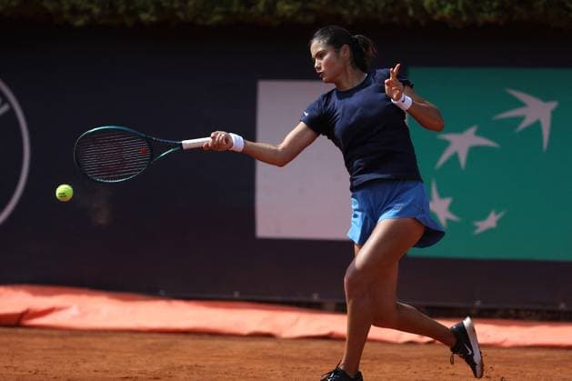 Tennis: Emma Raducanu, ATP, Tennis Herren and WTA, Tennis Damen Master 1000 training session at the Foro Italico in Rome Rome Italy 05 06 2025: Emma Raducanu ranking 49 during the training session at the Internazionali BNL d Italia 2025 ATP and WTA Master 1000 circuit in Rome at the Foro Italico. Rome italy Italy  Copyright: xIPA ABACAx