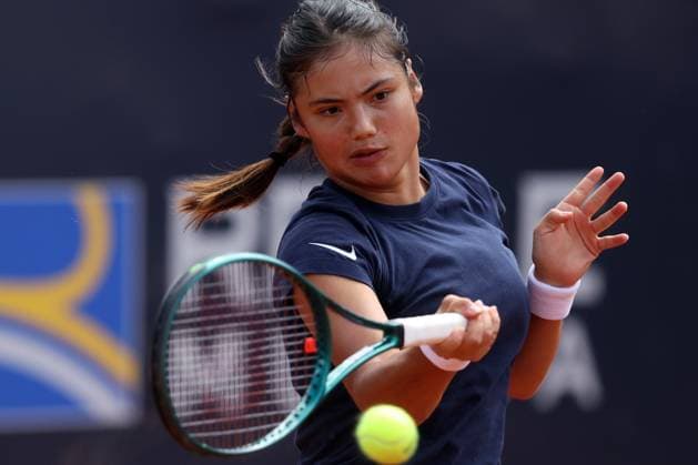 Rome, Italy, italy: Rome Italy 06.05.2025: Emma Raducanu ranking 49 during the training session at the Internazionali BNL d Italia 2025 ATP, Tennis Herren and WTA, Tennis Damen Master 1000 circuit in Rome at the Foro Italico. Tennis: Emma Raducanu, ATP And WTA Master 1000 Training Session At The Foro Italico In Rome  - ZUMAp169 0816734680st Copyright: xmarcoxiacobuccix