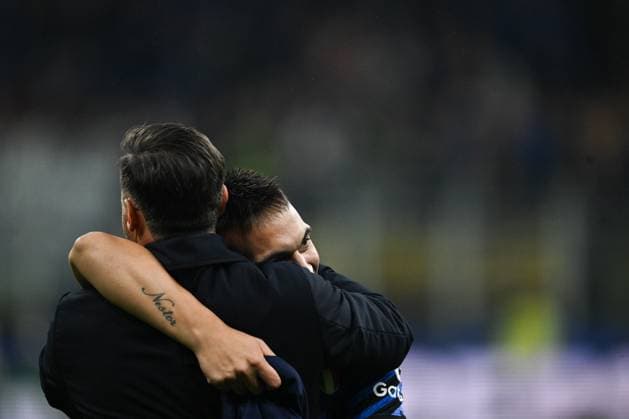 CALCIO - UEFA Champions League - Inter - FC Internazionale vs FC Barcelona, Barca Lautaro Martinez of Fc Inter and Javier Zanetti of FC Inter celebrating after a victory during the UEFA Champions League Semi finals second leg match between Inter FC Internazionale and FC Barcellona, on May 6th, 2025, at Giuseppe Meazza San Siro Siro stadium in Milan, Italy Credit: Tiziano Ballabio Milan Italy  Copyright: xIPAxSport ABACAx