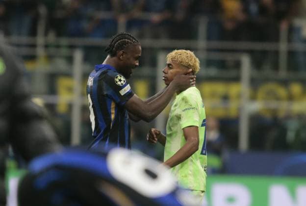 Marcus Thuram of Inter FC and Lamine Yamal of FC Barcelona, Barca during the Uefa Champions League 2024 45, semi-final second leg, football match between FC Inter and FC Barcelona on 06 Maj 2025 at San Siro Stadium, Milan, Italy. Photo Nderim Kaceli  Copyright: xNderimxKaceli IPAxSportx xipa-agency.netx xx IPA_57352018 IPA_Agency_IPA57352018