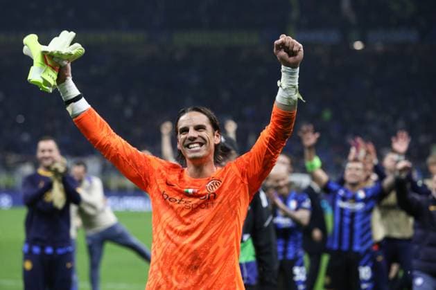 Sport Themen der Woche KW19 Sport Bilder des Tages May 6, 2025, Milan, Lombardy, Italy: YANN SOMMER of Inter celebrates winning their UEFA 2024 25 Semi-Final second leg game between INTER and BARCELONA at the Giuseppe Meazza Stadium in Milan, Italy Milan Italy - ZUMAc179 20250506_zep_c179_151 Copyright: xMickaelxChavetx