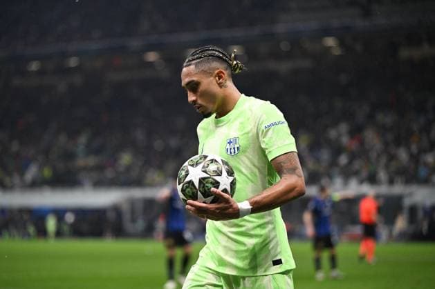 FC Internazionale Milano v FC Barcelona, Barca - UEFA Champions League 2024 25 Semi Final Second Leg Raphinha of FC Barcelona is in action during the UEFA Champions League Semi-finals second leg match between Inter FC Internazionale and FC Barcelona, in Milan, Italy, on May 6, 2025, at Giuseppe Meazza San Siro Stadium. Milano Italy  Copyright: xTizianoxBallabiox originalFilename:ballabio-interfci250506_npIvQ.jpg