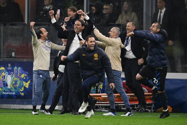 FC Internazionale Milano v FC Barcelona, Barca - UEFA Champions League 2024 25 Semi Final Second Leg Simone Inzaghi of FC Inter is in action during the UEFA Champions League Semi-finals second leg match between FC Internazionale and FC Barcelona at Giuseppe Meazza San Siro Stadium in Milan, Italy, on May 6, 2025. Milano Italy  Copyright: xTizianoxBallabiox originalFilename:ballabio-interfci250506_npzZB.jpg