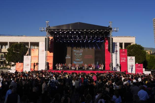 The teams presentation ahead of the Giro d™Italia cycling race in Tirana. The race starts on Friday, May 9, with the first stage over 160 km, from Durazzo (Durres) to Tirana (Tirane), Albania- Wednesday, May 7, 2025. - cycling.  Copyright: xFabioxFerrari LaPressex