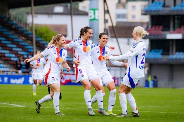 Sport Themen der Woche KW19 Sport Bilder des Tages Sara Dabritz (8 Olympique Lyonnais) celebrates the goal with Dzsenifer Marozsan (10 Olympique Lyonnais) Eugenie Le Sommer (9 Olympique Lyonnais) during the D1 Arkema game between Olympique Lyonnais and Le Havre Athletic Club at Stade Pierre Rajon in Bourgoin-Jallieu, France. (Pauline FIGUET SPP)  Copyright: xPaulinexFIGUETx xSPPx spp-en-PaFiSp-PF_OLHAC3165