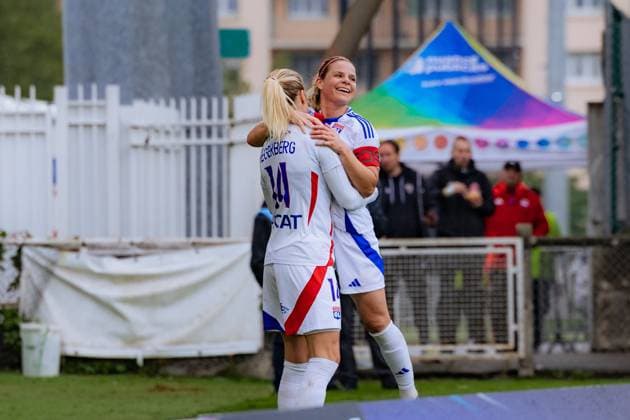 Eugenie Le Sommer (9 Olympique Lyonnais) celebrates the goal with Ada Hegerberg (14 Olympique Lyonnais) during the D1 Arkema game between Olympique Lyonnais and Le Havre Athletic Club at Stade Pierre Rajon in Bourgoin-Jallieu, France. (Pauline FIGUET SPP) Copyright: xPaulinexFIGUETx xSPPx spp-en-PaFiSp-PF_OLHAC3175