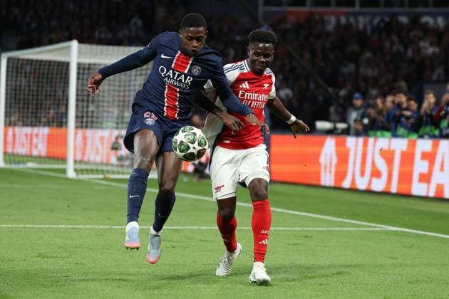 Paris, Parc des Princes 7.05.2025 xJFx UEFA Champions League 2024 25 Halbfinale Rückspiel Paris Saint Germain - Arsenal FC v.l., Nuno Mendes (Paris Saint-Germain), Bukayo Saka (Arsenal FC), Zweikampf, Action, Aktion, Battles for the Ball Copyright: JoaquimxFerreira