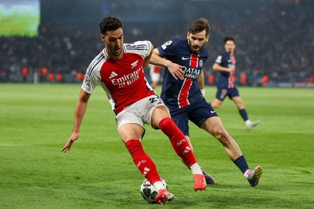Paris, Parc des Princes 7.05.2025 xJFx UEFA Champions League 2024 25 Halbfinale Rückspiel Paris Saint Germain - Arsenal FC v.l., Mikel Merino (Arsenal FC), Khvicha Kvaratskhelia (Paris Saint-Germain) Zweikampf, Action, Aktion, Battles for the Ball Copyright: JoaquimxFerreira
