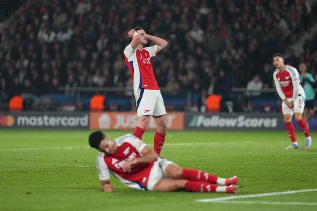 Declan Rice of Arsenal reacts after a missed chance Paris Saint-Germain v Arsenal, UEFA Champions League, Semi Final, Second Leg, Football, Parc des Princes, Paris, France - 07 May 2025 EDITORIAL USE ONLY No use with unauthorised audio, video, data, fixture lists, club league logos or live services. Online in-match use limited to 120 images, no video emulation. No use in betting, games or single club league player publications.  Copyright: xDavexWinter Shutterstockx 15288067au