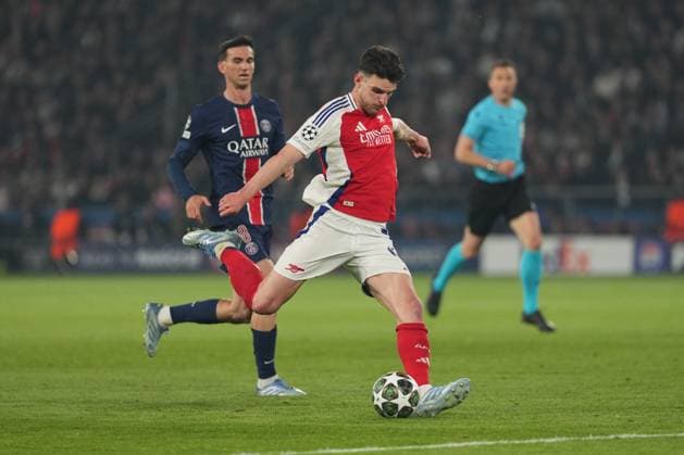 Declan Rice of Arsenal Paris Saint-Germain v Arsenal, UEFA Champions League, Semi Final, Second Leg, Football, Parc des Princes, Paris, France - 07 May 2025 EDITORIAL USE ONLY No use with unauthorised audio, video, data, fixture lists, club league logos or live services. Online in-match use limited to 120 images, no video emulation. No use in betting, games or single club league player publications.  Copyright: xDavexWinter Shutterstockx 15288067aw