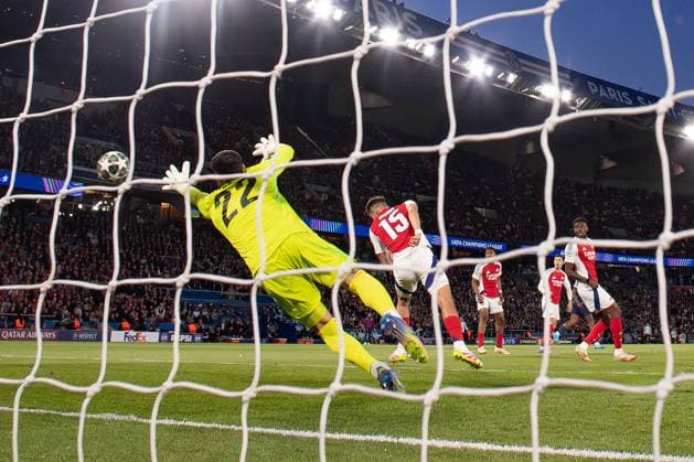 Paris Saint-Germain v Arsenal GOAL 1-0 Fabian Ruiz (8) of Paris Saint-Germain (not in picture) scores, beating David Raya (22) of Arsenal during the Paris Saint-Germain v Arsenal UEFA Champions League Semi-final 2nd leg at the Parc de Princes, Paris, France on 7 May 2025 Credit: Ian Stephen Every Second Media Editorial use only. All images are copyright Every Second Media Limited. No images may be reproduced without prior permission. Copyright: xIMAGO EveryxSecondxMediax ESM-1469-0023 IanxStephenx xEveryxSecondxMediax