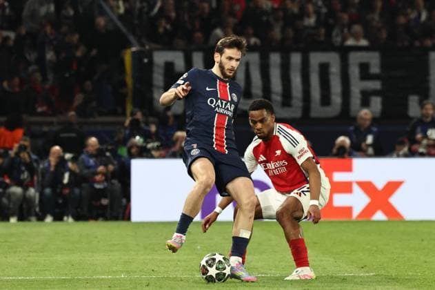 PSG - ARSENAL PHOTOPQR LE PARISIEN LP Fred Dugit ; Paris ; 07 05 2025 ; Sports Parc des Princes, Paris (XVIe), 07 05 2025 Demi-finale retour de ligue des Champions Psg-Arsenal Khvicha Kvaratskhelia LP Fred Dugit Soccer match between Paris Saint-Germain and Arsenal FC, in Paris, France, 7 May 2025.