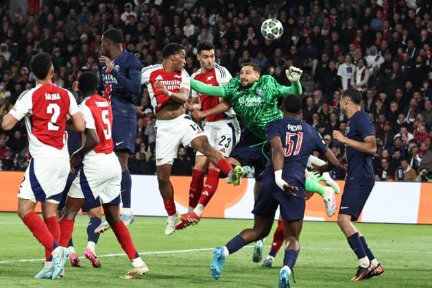 PSG - ARSENAL PHOTOPQR LE PARISIEN LP Fred Dugit ; Paris ; 07 05 2025 ; Sports Parc des Princes, Paris (XVIe), 07 05 2025 Demi-finale retour de ligue des Champions Psg-Arsenal Gianluigi Donnarumma LP Fred Dugit Soccer match between Paris Saint-Germain and Arsenal FC, in Paris, France, 7 May 2025.