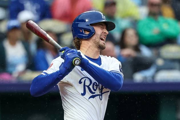 MLB, Baseball Herren, USA 2025: White Sox Vs Royals MAY 07 May 7, 2025: Kansas City Royals left fielder Drew Waters (8) reacts to a foul tip off the foot during the second inning against the Chicago White Sox at Kauffman Stadium in Kansas City, MO. David Smith CSM (Credit Image: Â David Smith Cal Media) Kansas City Mo United States of America EDITORIAL USE ONLY Copyright: xx ZUMA-20250507_zma_c04_014.jpg DavidxSmithx csmphotothree381456