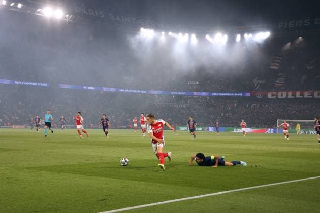 PSG v Arsenal UEFA Champions League 07 May 2025 Paris - UEFA Champions League - Paris Saint-Germain v Arsenal FC - Leandro Trossard of Arsenal gets away from Marquinhos of PSG at the Parc des Princes - (Photo: Mark Leech Paris UK Copyright: xMarkxLeechxOffside