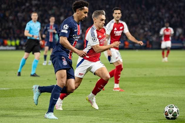 Paris Saint-Germain v Arsenal Leandro Trossard (19) of Arsenal challenges Marquinhos (5) of Paris Saint-Germain during the Paris Saint-Germain v Arsenal UEFA Champions League Semi-final 2nd leg at the Parc de Princes, Paris, France on 7 May 2025 Credit: Ian Stephen Every Second Media Editorial use only. All images are copyright Every Second Media Limited. No images may be reproduced without prior permission. Copyright: xIMAGO EveryxSecondxMediax ESM-1469-0053 IanxStephenx xEveryxSecondxMediax