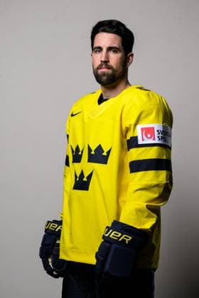 250508 Erik Gustafsson of Sweden poses for a portrait ahead of the 2025 IIHF Ice hockey, Eishockey World Championship, WM, Weltmeisterschaft on May 8, 2025 in Stockholm. Editors note: Background has been retouched. Photo: Joel Marklund BILDBYRAN kod JM JM0670 bbeng ishockey ice hockey ishockey-vm 2025 vm 2025 iihf world championship porträtt sverige sweden Copyright: JOELxMARKLUND BB250508JM016