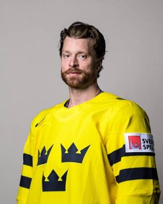 250508 Adam Larsson of Sweden poses for a portrait ahead of the 2025 IIHF Ice hockey, Eishockey World Championship, WM, Weltmeisterschaft on May 8, 2025 in Stockholm. Editors note: Background has been retouched. Photo: Joel Marklund BILDBYRAN kod JM JM0670 bbeng ishockey ice hockey ishockey-vm 2025 vm 2025 iihf world championship porträtt sverige sweden Copyright: JOELxMARKLUND BB250508JM030