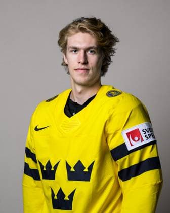 250508 Simon Edvinsson of Sweden poses for a portrait ahead of the 2025 IIHF Ice hockey, Eishockey World Championship, WM, Weltmeisterschaft on May 8, 2025 in Stockholm. Editors note: Background has been retouched. Photo: Joel Marklund BILDBYRAN kod JM JM0670 bbeng ishockey ice hockey ishockey-vm 2025 vm 2025 iihf world championship porträtt sverige sweden Copyright: JOELxMARKLUND BB250508JM042