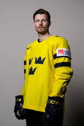 250508 Christoffer Ehn of Sweden poses for a portrait ahead of the 2025 IIHF Ice hockey, Eishockey World Championship, WM, Weltmeisterschaft on May 8, 2025 in Stockholm. Editors note: Background has been retouched. Photo: Joel Marklund BILDBYRAN kod JM JM0670 bbeng ishockey ice hockey ishockey-vm 2025 vm 2025 iihf world championship porträtt sverige sweden Copyright: JOELxMARKLUND BB250508JM046