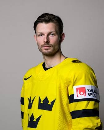 250508 Christoffer Ehn of Sweden poses for a portrait ahead of the 2025 IIHF Ice hockey, Eishockey World Championship, WM, Weltmeisterschaft on May 8, 2025 in Stockholm. Editors note: Background has been retouched. Photo: Joel Marklund BILDBYRAN kod JM JM0670 bbeng ishockey ice hockey ishockey-vm 2025 vm 2025 iihf world championship porträtt sverige sweden Copyright: JOELxMARKLUND BB250508JM048
