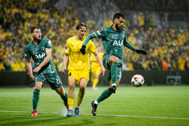 UEFA Europa leauge 2024 2025 Bodo Glimt Tottenham Bodo 20250508 Tottenhams Rodrigo Bentancur and Bodo Glimts Ulrik Saltnes during the UEFA Europa League between Bodo Glimt and Tottenham at Aspmyra Stadium Photo Stian Lysberg Solum NTB Bodo Norge EDITORIAL USE ONLY RESTRICTED USE FOR BETTING COMPANIES  Copyright: xStianxLysbergxSolumx xNTBx