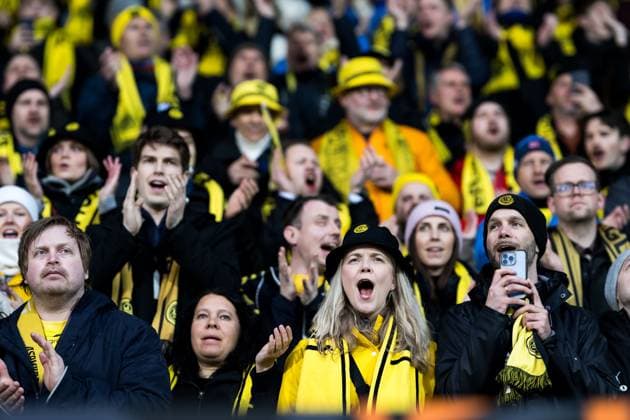 250508 Fans of Bodo Glimt ahead of the UEFA Europa League semi-final football match between Bodo Glimt and Tottenham on May 8, 2025 in Bodo. Photo: Vegard Grott BILDBYRAN kod VG VG0750 bbeng fotboll football soccer fotball uefa europa league europa league bodo glimt bodo glimt tottenham hotspur spurs Copyright: VEGARDxGRoTT BB250508VG022