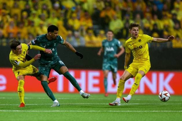 UEFA Europa leauge 2024 2025 Bodo Glimt Tottenham Bodo 20250508 Bodo Glimts Jens Petter Hauge and Tottenhams Dominic Solanke during the UEFA Europa League between Bodo Glimt and Tottenham at Aspmyra Stadium Photo Mats Torbergsen NTB Bodo Norge EDITORIAL USE ONLY RESTRICTED USE FOR BETTING COMPANIES  Copyright: xMatsxTorbergsenx xNTBx
