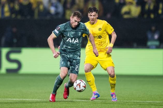 250508 Dejan Kulusevski of Tottenham Hotspur and Jostein Gundersen of Bodo Glimt during the UEFA Europa League semi-final football match between Bodo Glimt and Tottenham on May 8, 2025 in Bodo. Photo: Vegard Grott BILDBYRAN kod VG VG0750 bbeng fotboll football soccer fotball uefa europa league europa league bodo glimt bodo glimt tottenham hotspur spurs Copyright: VEGARDxGRoTT BB250508VG033