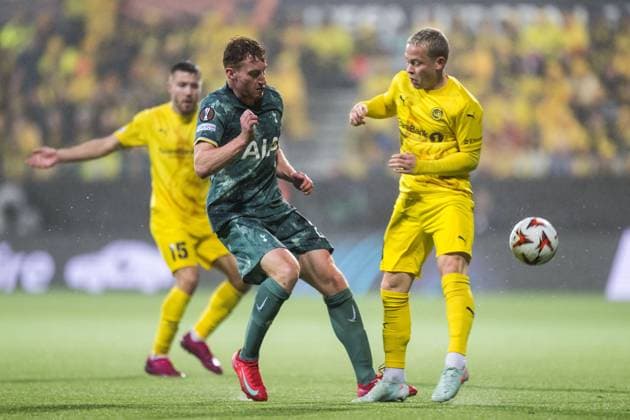 250508 Dejan Kulusevski of Tottenham Hotspur and Sondre Auklend of Bodo Glimt during the UEFA Europa League semi-final football match between Bodo Glimt and Tottenham on May 8, 2025 in Bodo. Photo: Vegard Grott BILDBYRAN kod VG VG0750 bbeng fotboll football soccer fotball uefa europa league europa league bodo glimt bodo glimt tottenham hotspur spurs Copyright: VEGARDxGRoTT BB250508VG042