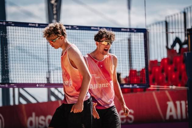 Beachvolleyball Männer Allianz German Beach Tour 2025 Tourstop Düsseldorf 08.05.2025 v.l. Tamo Wüst und Tristan Fröbel Düsseldorf Robert-Lehr-Ufer Nordrhein-Westfalen Deutschland