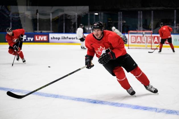 Eishockey, WM, Nationalteam Kanada Training 250509 Sidney Crosby of Canada at a practice session during the 2025 IIHF Ice hockey, Eishockey World Championship, WM, Weltmeisterschaft on May 9, 2025 in Stockholm. Photo: Joel Marklund BILDBYRAN kod JM JM0673 bbeng ishockey ice hockey ishockey-vm 2025 vm 2025 iihf world championship träning practice kanada canada Copyright: JOELxMARKLUND BB250509JM008