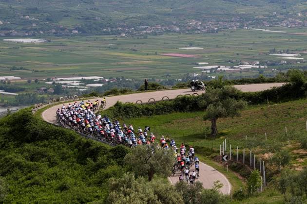 The pack rides during the stage 1 of the Giro d™Italia from Durazzo (Durres) to Tirana (Tirane), Albania- Friday, May 9, 2025. - cycling.  Copyright: xFabioxFerrari LaPressex
