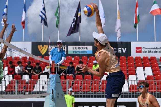 May 9, 2025, Madrid, Madrid, Spain: 1 ANTON RINGoËœEN (NOR) competes during the World Beach ProTour Futures volleyball match between SPAIN and NORWAY at Parque Deportivo Puerta de Hierro on May 09, 2025 in Madrid, Spain. Madrid Spain - ZUMAc312 20250509_zsp_c312_037 Copyright: xOscarxManuelxSanchezx